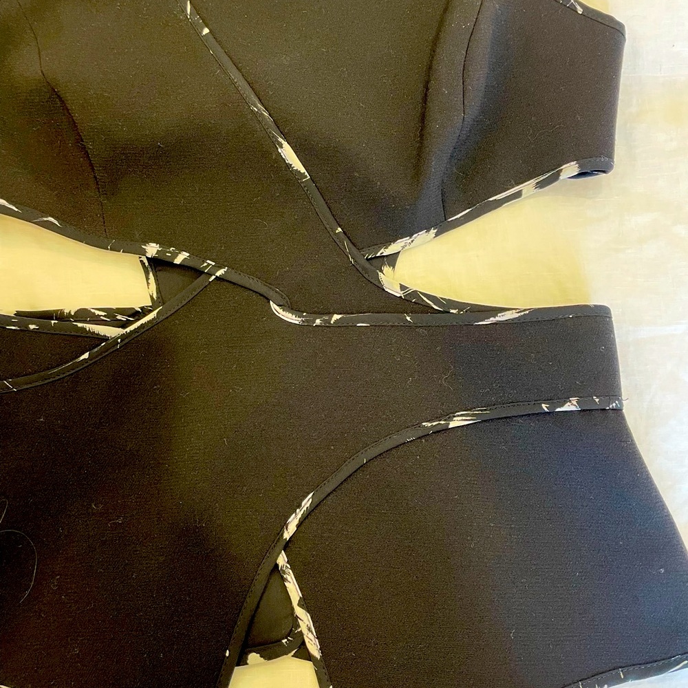 BCBG cut out top. Size XXS.